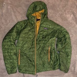 Men’s Patagonia nano puff hoodie puffer jacket - large - green